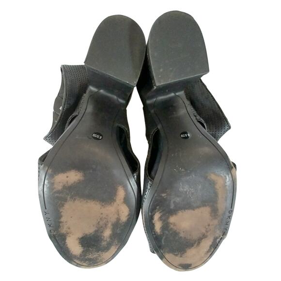 DKNY! BLACK PERFORATED GENUINE LEATHER PREP TOE OPEN CHUNKY HEELS! SZ 8.5M - Picture 8 of 10